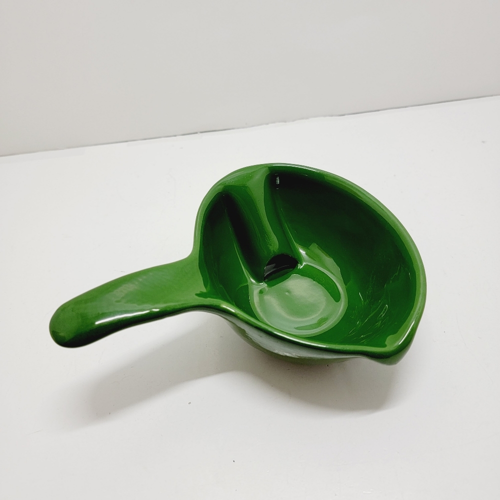 Vintage Cardinal China Ceramic Green Gravy Boat Pottery Beautiful 6"×2.5".